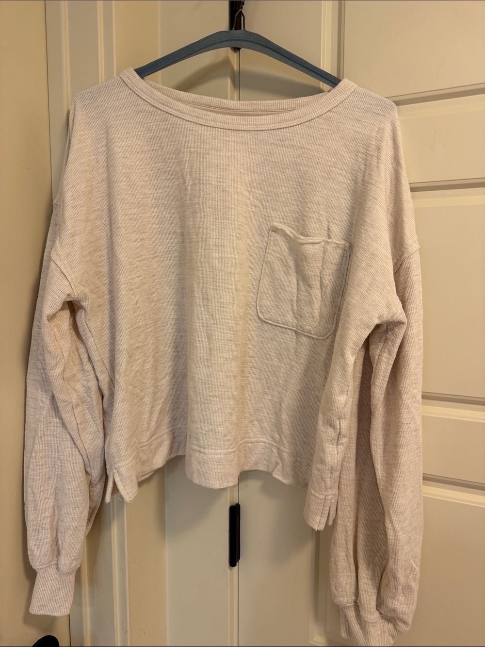 Aerie Women's Cream Long-Sleeve Pocket Sweater